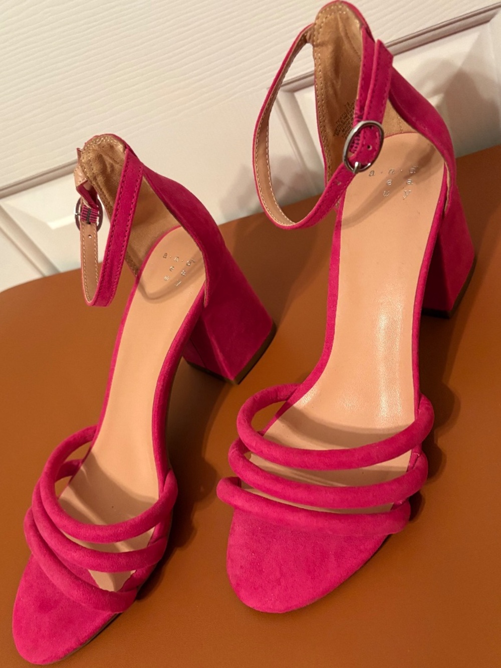 A New Day pink/fuchsia ankle strap block heel 7.5